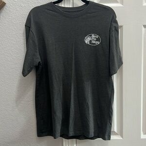 Bass Pro Shop men‎ size medium shirt